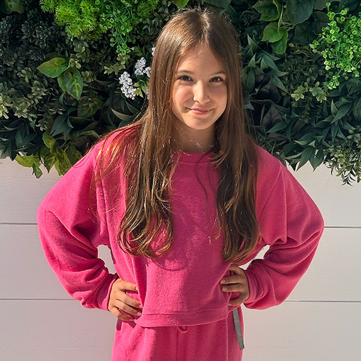 Suzette - Soft Cloud Crewneck - Hot Pink