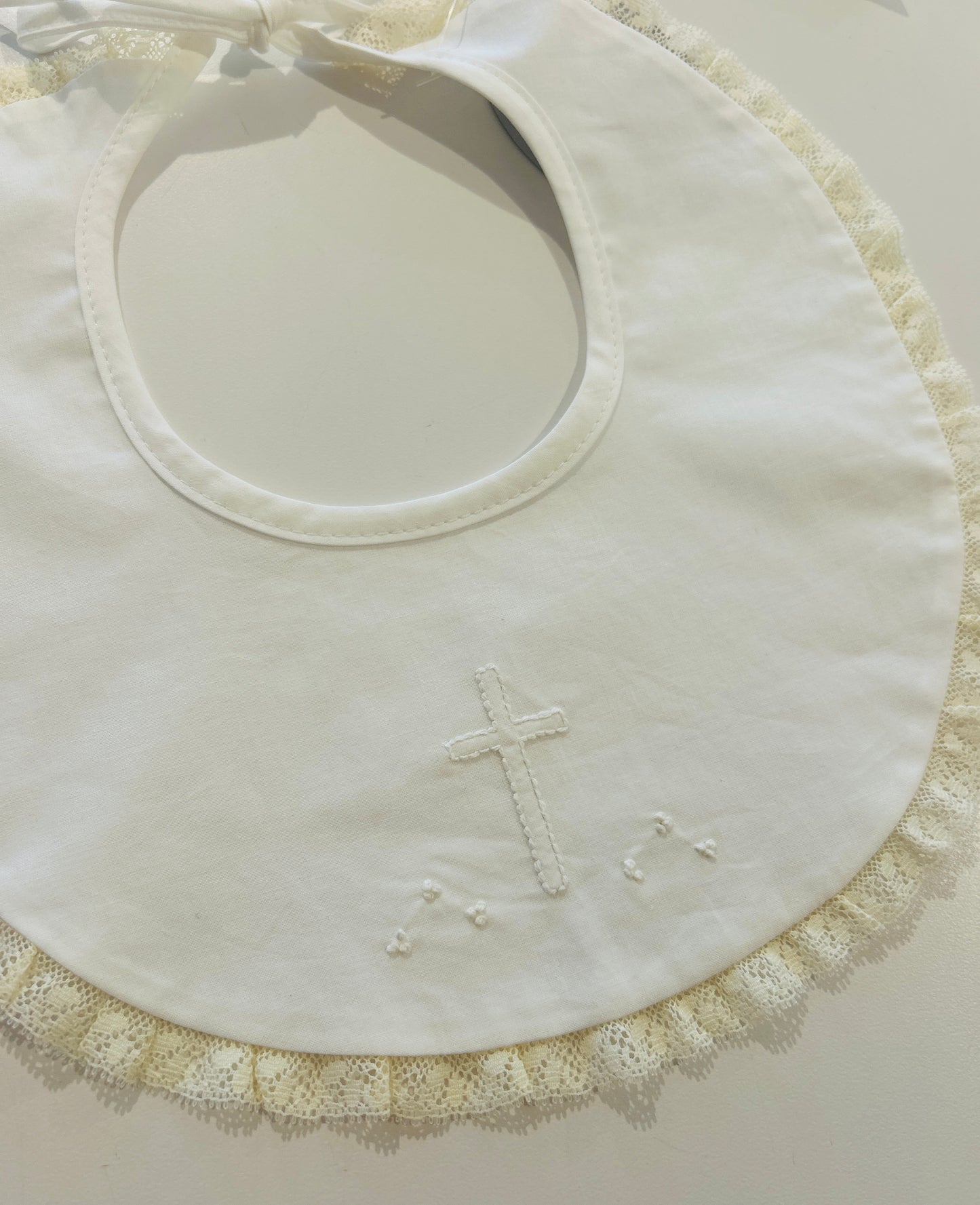 Baby Sen - White Bib - Ecru Cross