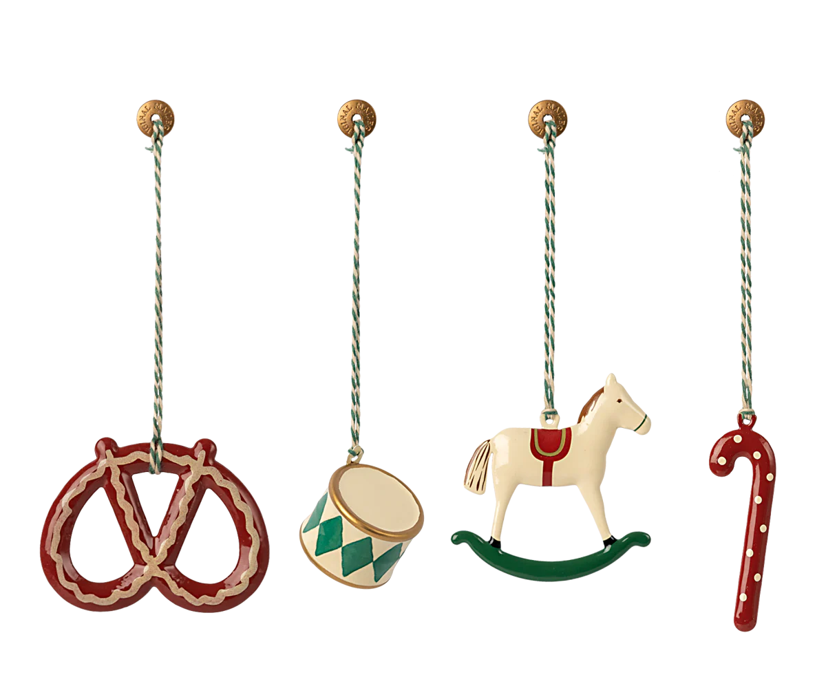 Metal ornament set - Peter`s Christmas