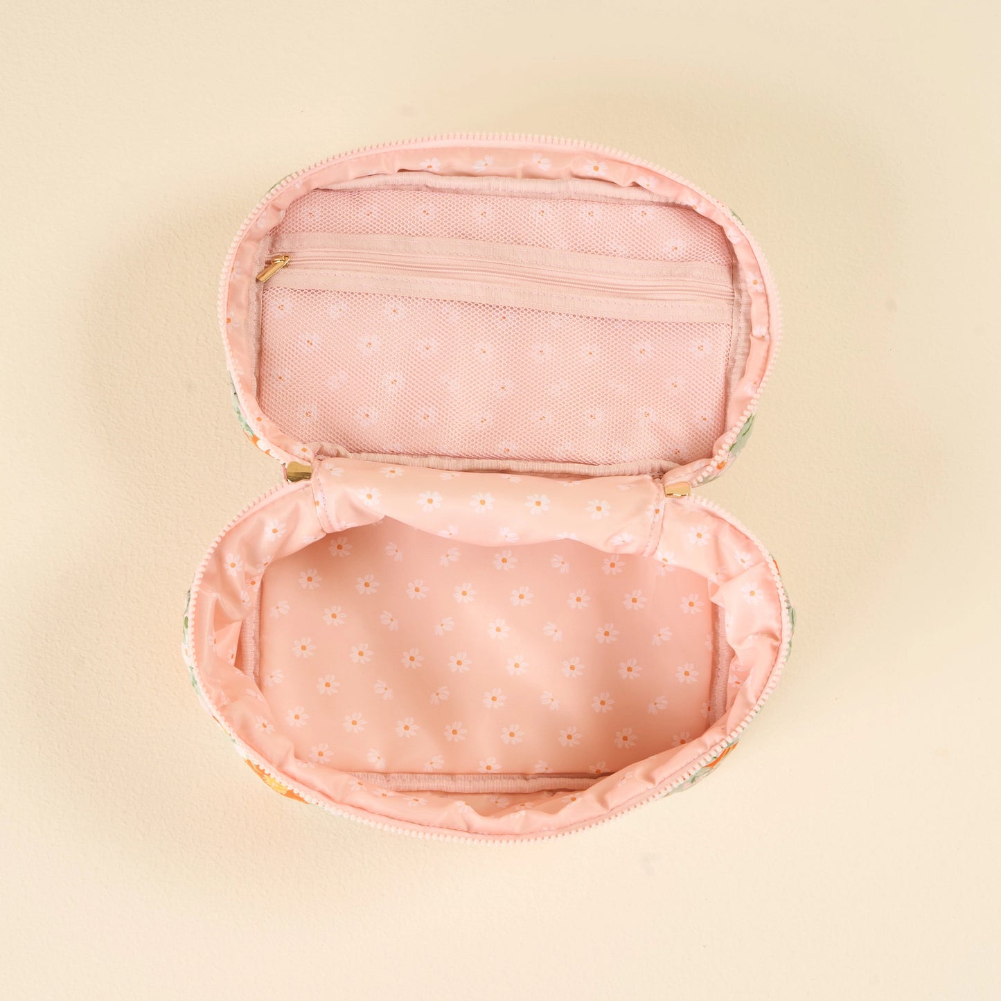 The Darling Effect - Glam & Go Quilted Cosmetic Bag-Bouquet Beauty Sage