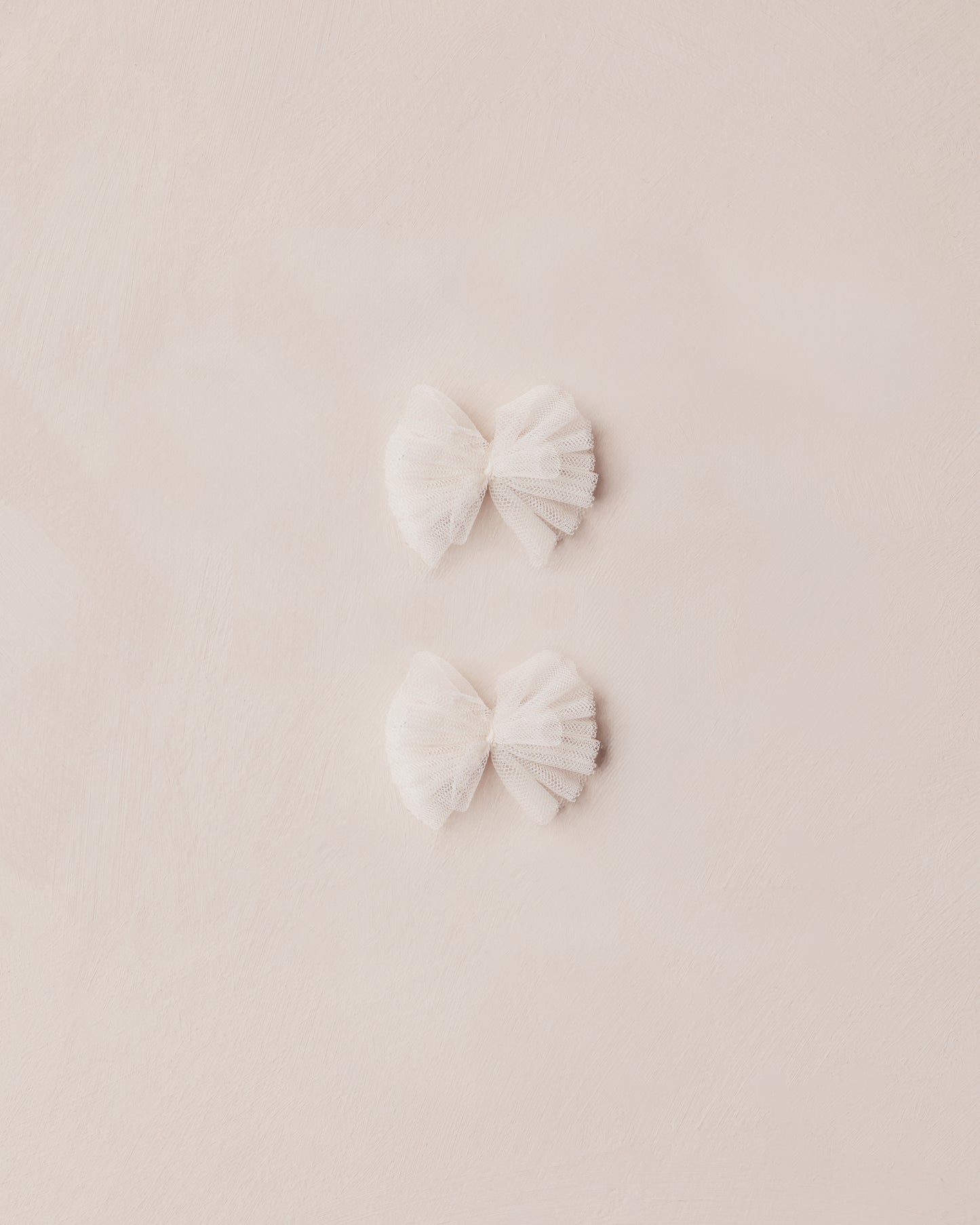 Ivory Flutter Tulle Clips