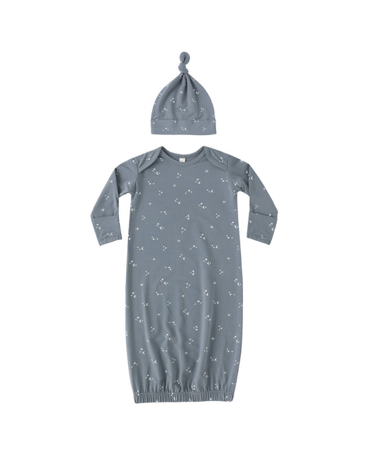 Soft bamboo baby gown and matching hat set by Quincy Mae in ocean blue, featuring gentle fabric and cozy design.