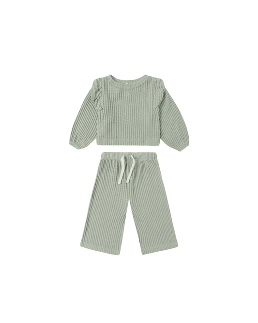 Fern Ruffle Cozy Set