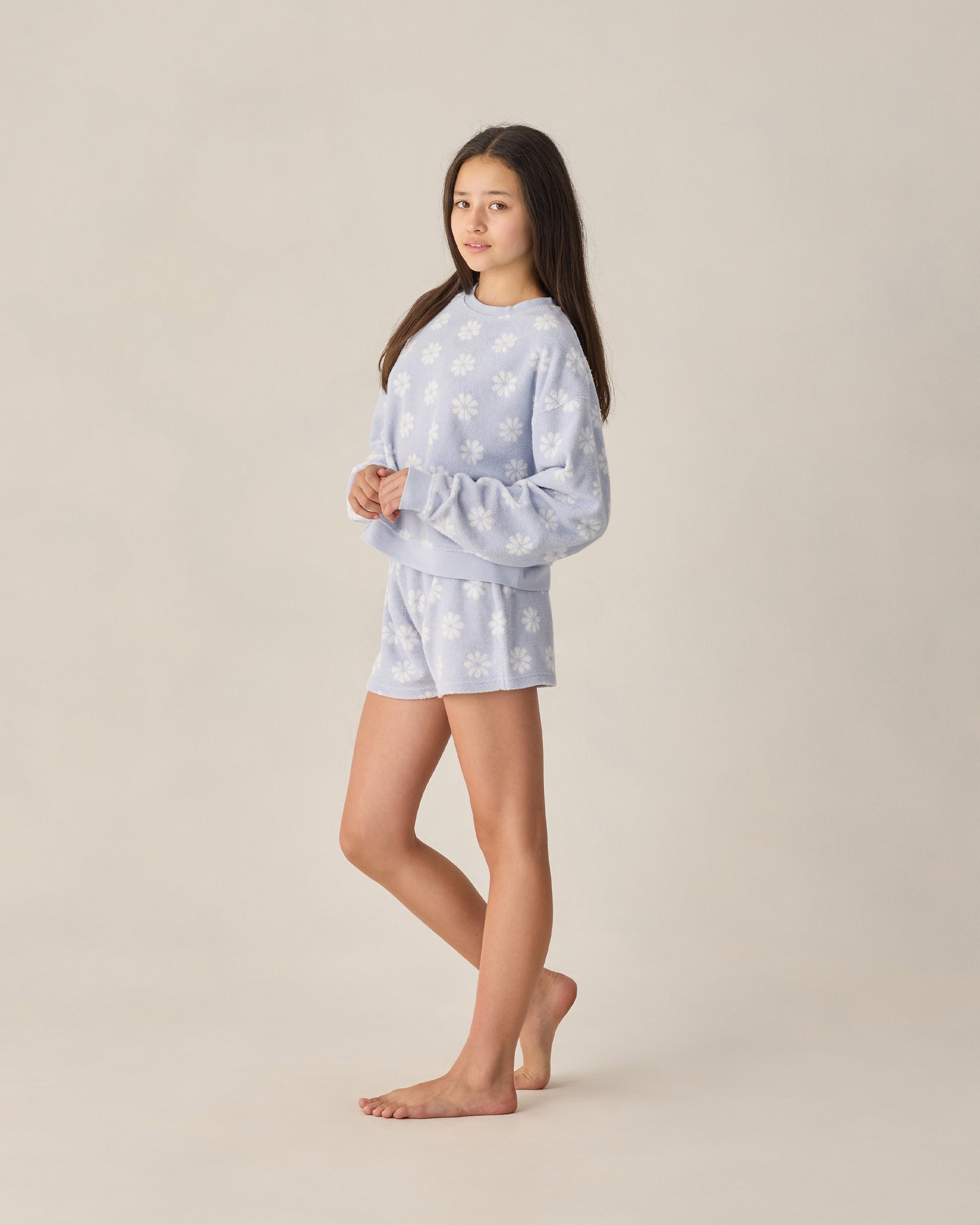 Teen periwinkle Daisy Karli set by Rylee & Cru featuring a floral pattern and soft fabric, displayed on a neutral background.