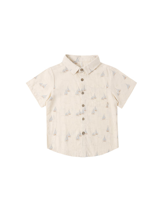 Rylee & Cru Sail Collared Short Sleeve Shirt in natural fabric, featuring a classic sail collar and short sleeves.
