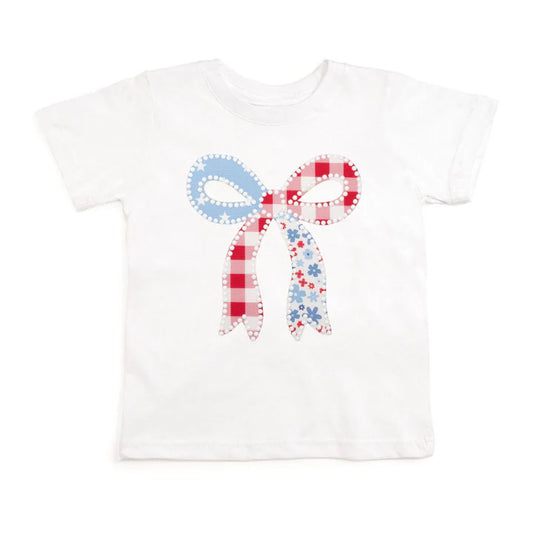 White patchwork bow patch short sleeve T-shirt by Sweet Wink, featuring a casual fit and stylish patchwork design.