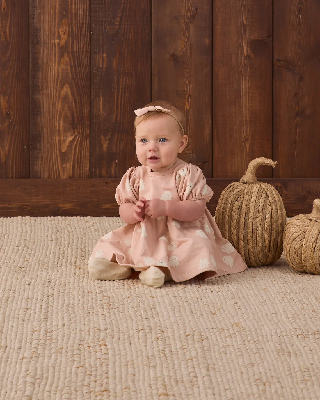 Sweet Ghost relaxed fleece sweatpants by Quincy Mae, soft and cozy with a relaxed fit and elastic waistband.