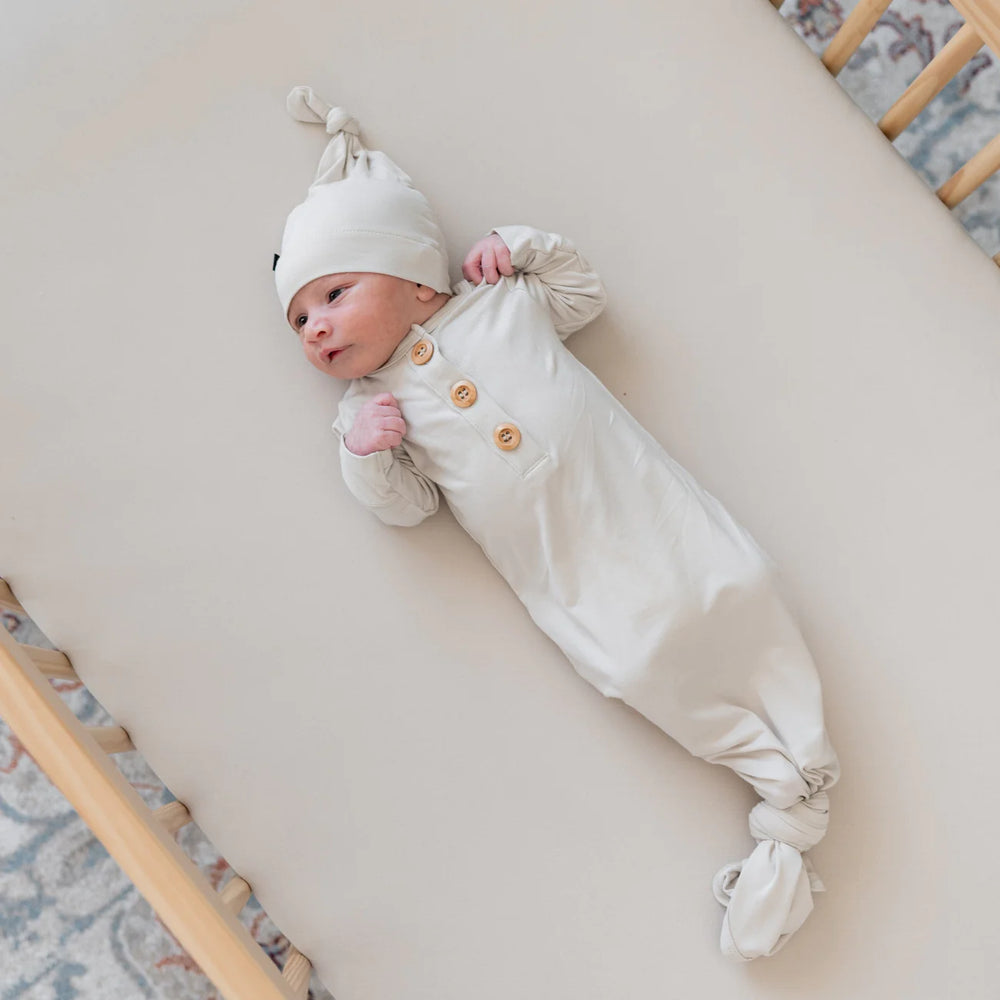 Kyte Baby - Knotted Gown with Hat Set in Oat