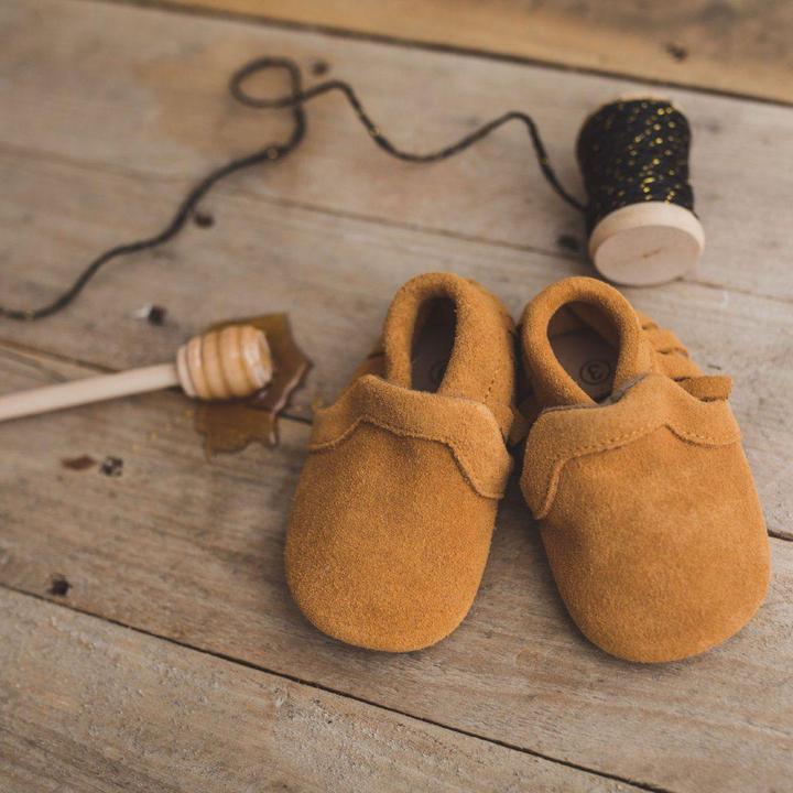 
            
                Load image into Gallery viewer, Little Love Bug - Suede Brown Moccasin - Non-slip soft sole
            
        